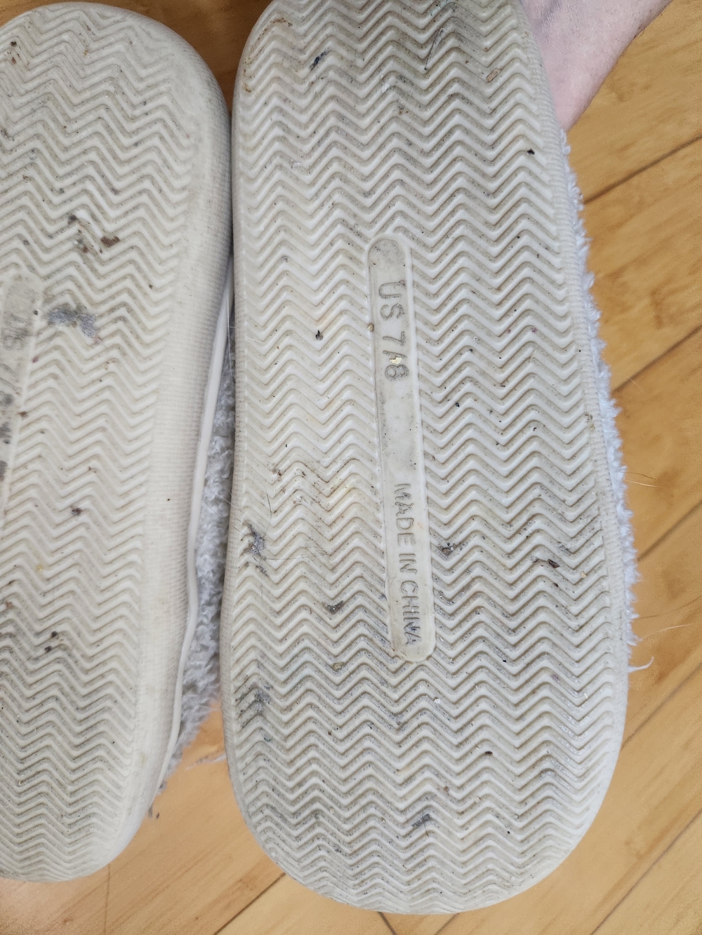 Preowned Slippers - Picture 8 of 9